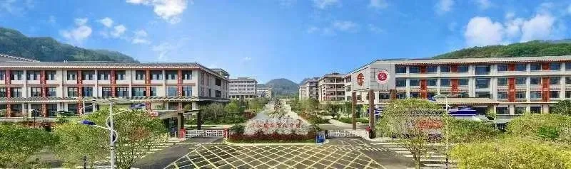 墨江县国华高级中学