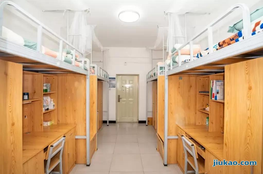 昆明市西山湖滨中学3