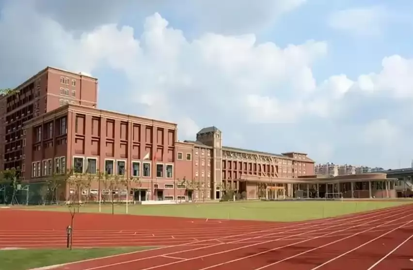 上海市西外外国语学校