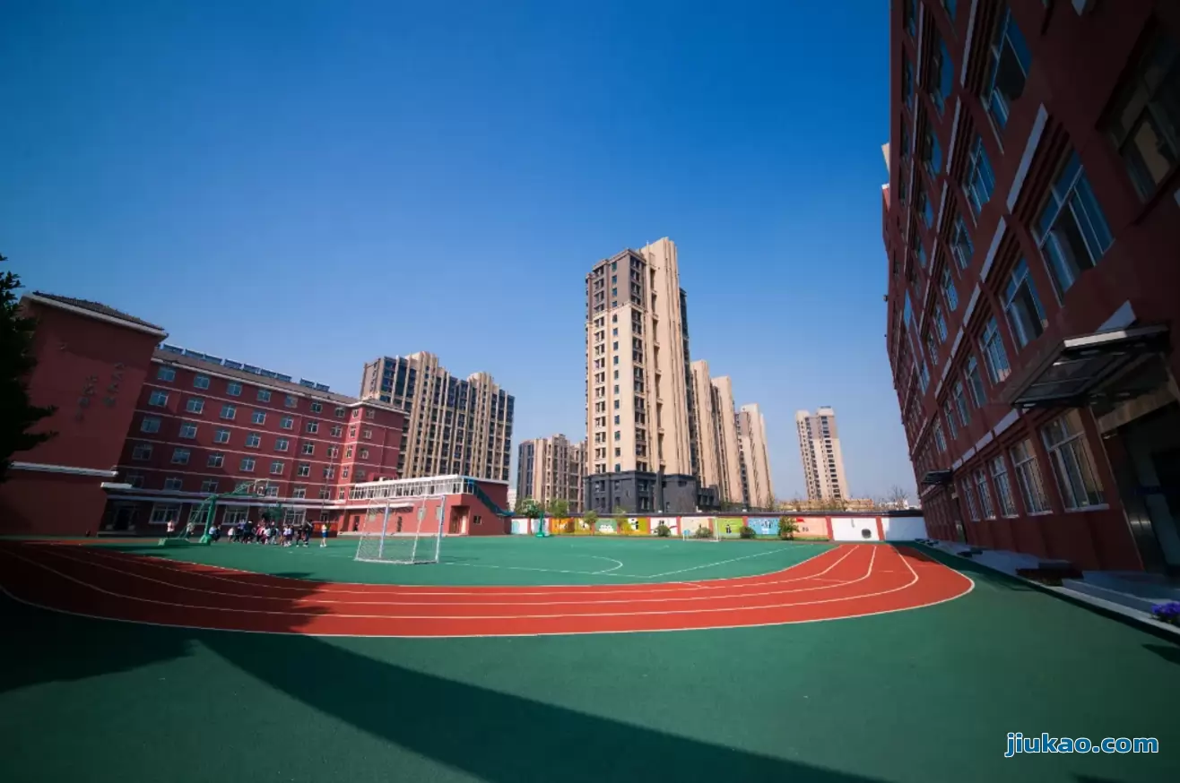 张家港市杨舍实验学校