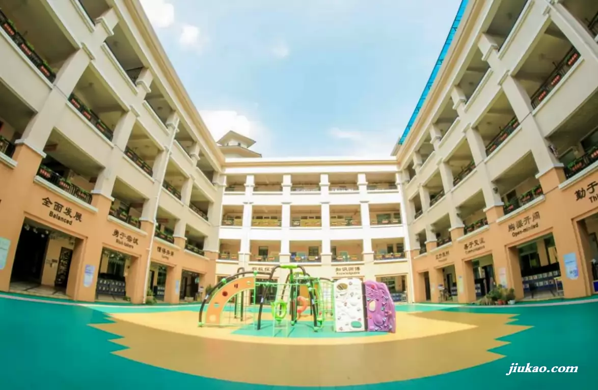 广州市白云区中黄外国语小学