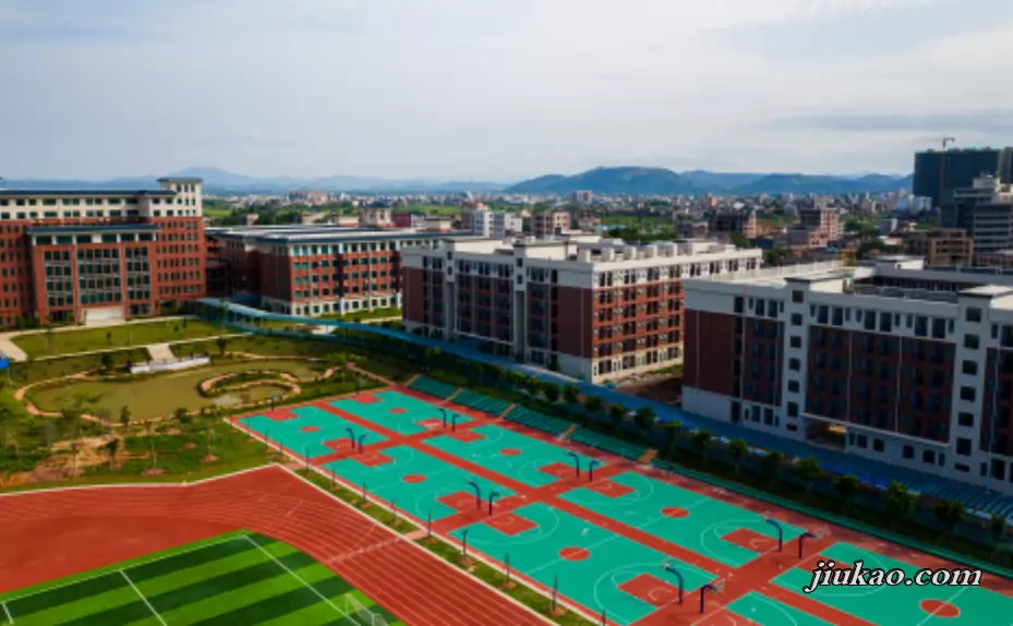 罗定市培献中学2