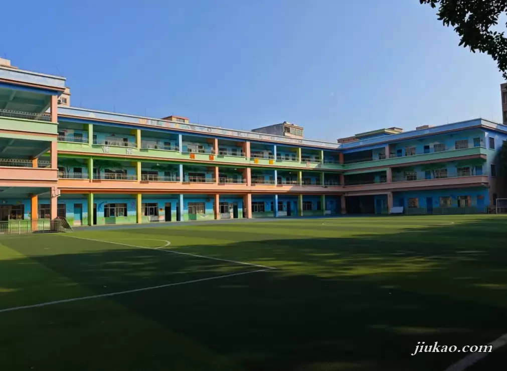 东莞市厚街新园学校