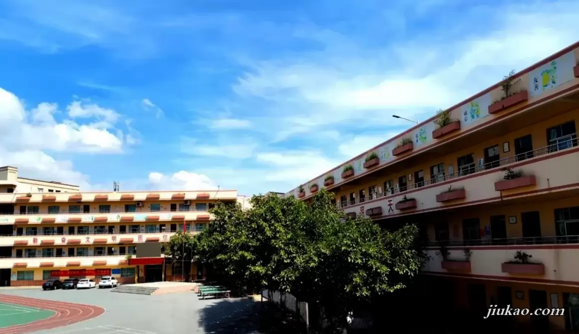 东莞市长安潮信小学3