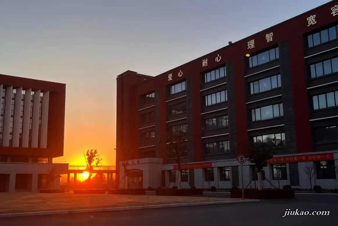 舒城县新滨湖寿春实验学校3