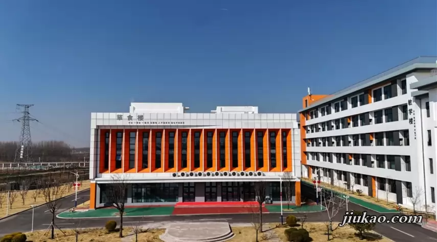 泗水紫光实验高级中学3