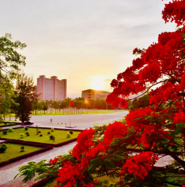 普宁市普师高级中学2