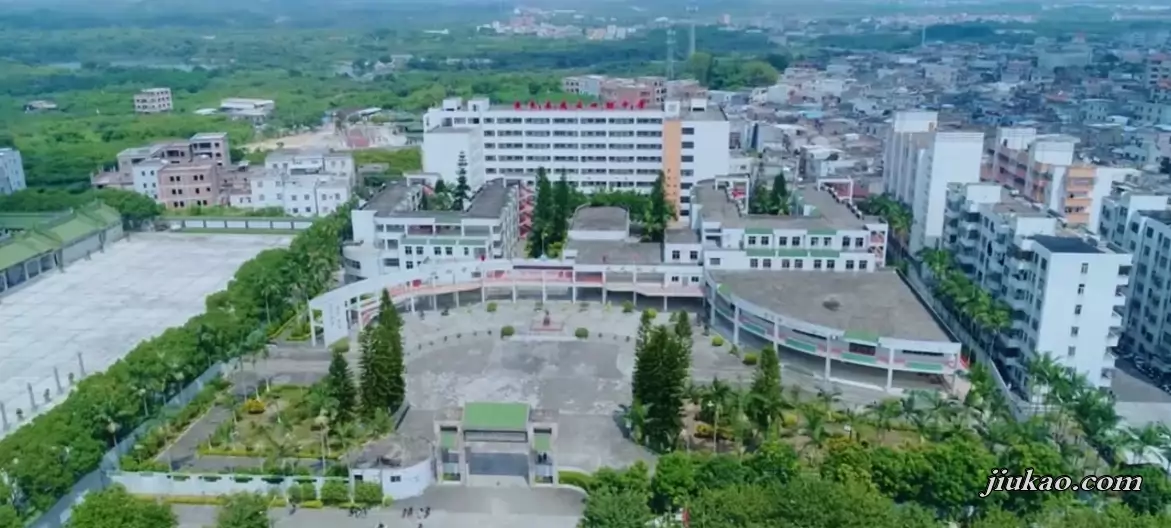 惠来县慈云世铿中学