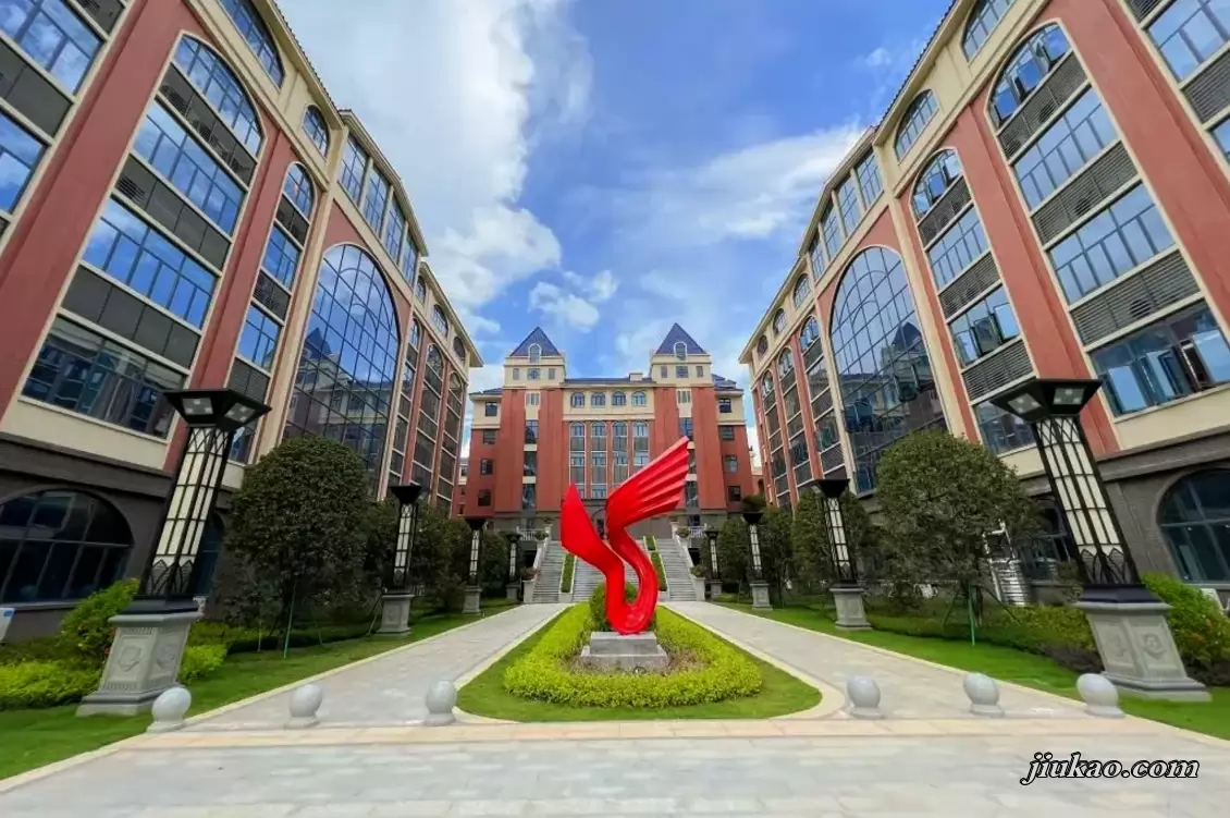 广州市白云区龙涛外国语实验学校3