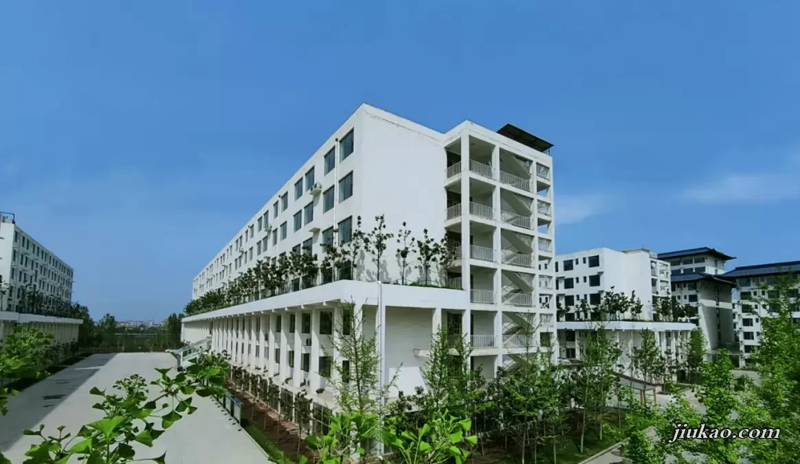 济南市章丘区双语学校2