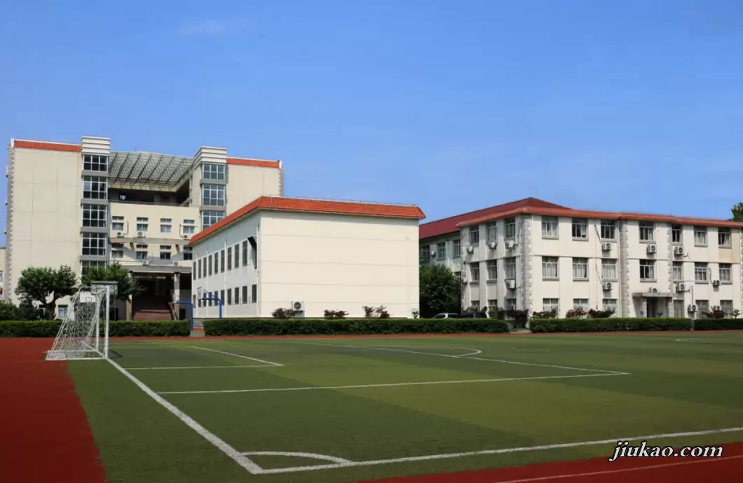 上海兰田中学2