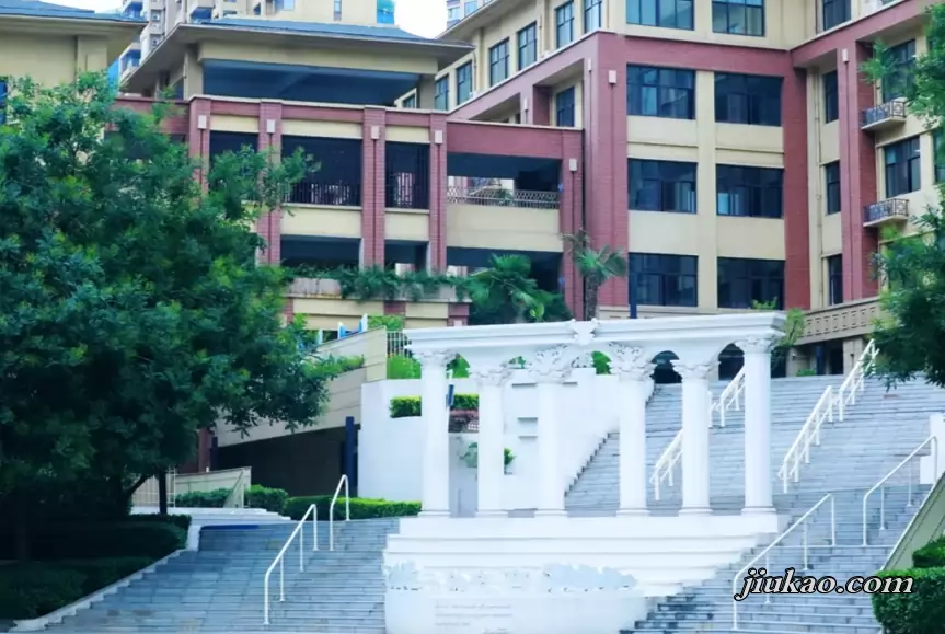 洛阳市第二外国语学校兰溪校区2