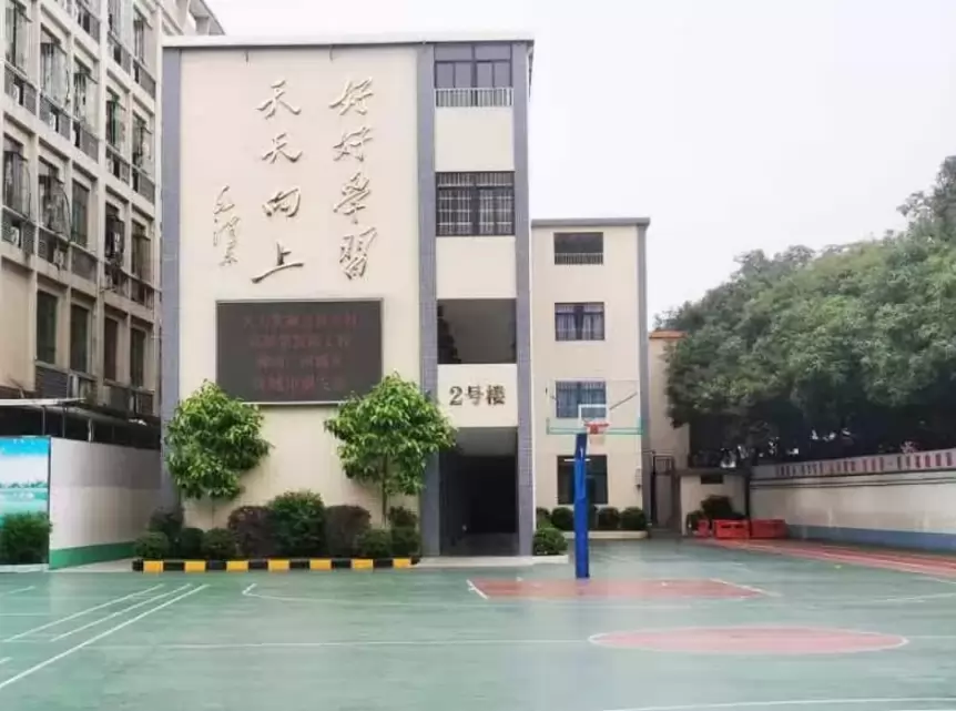 广州市白云区江南明珠小学