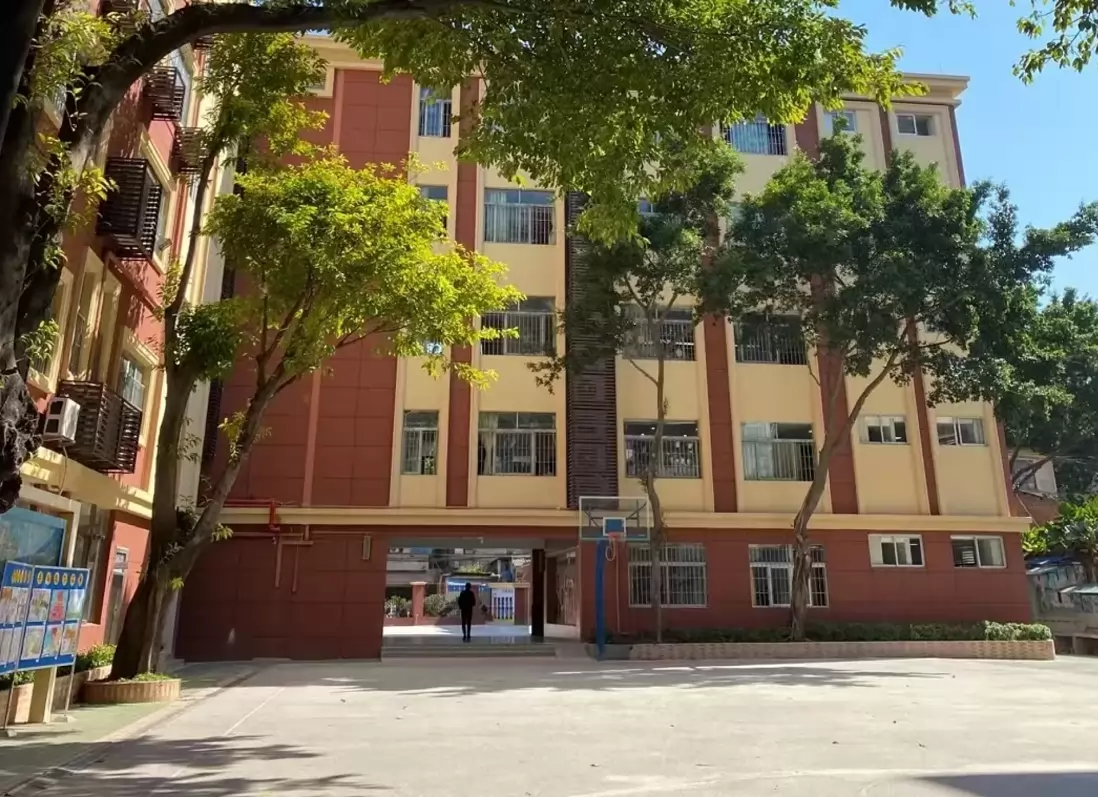 广州市白云区贤丰第二实验小学