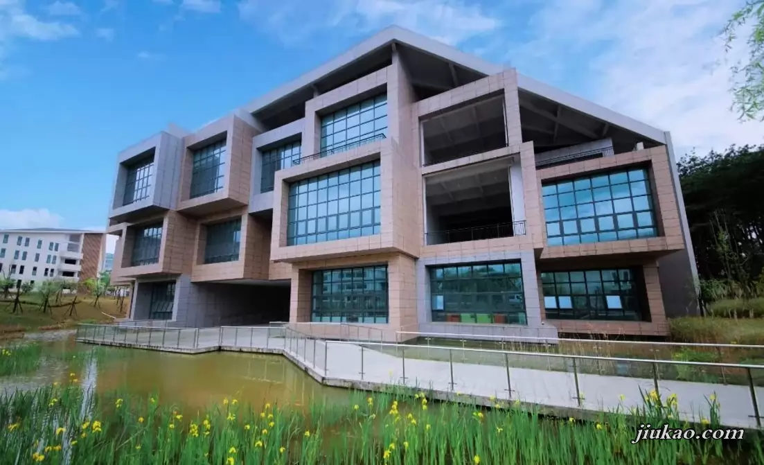 贵阳市华师一学校2