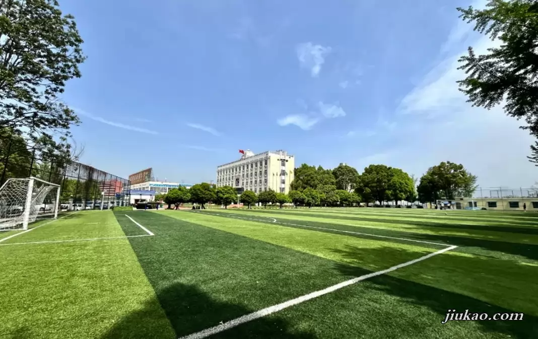 贵阳市育强中学3