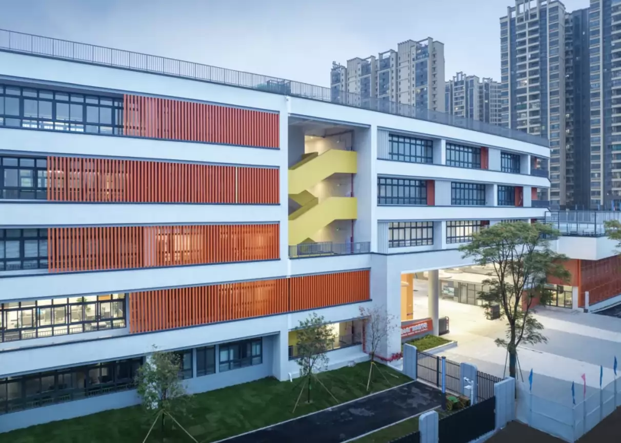 江门市鹤山市广旭实验学校