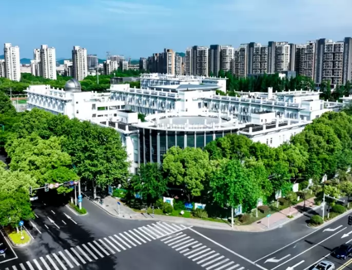 南京市星辰实验学校2