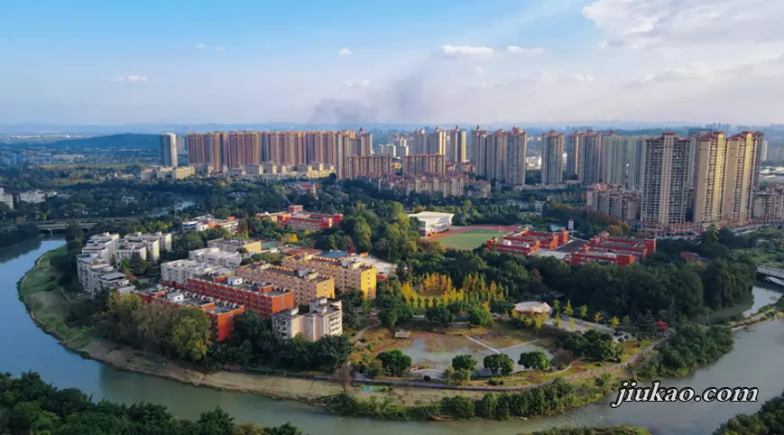 成都市三原外国语学校