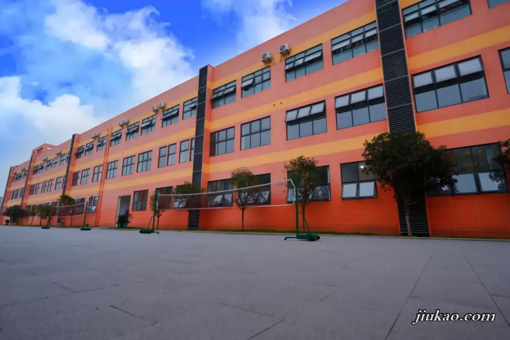 成都市武侯区领创实验学校