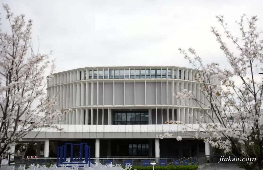 衢州市高铁新城外国语学校