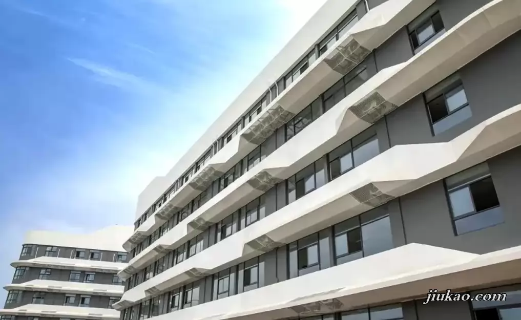 衢州市信安中学2