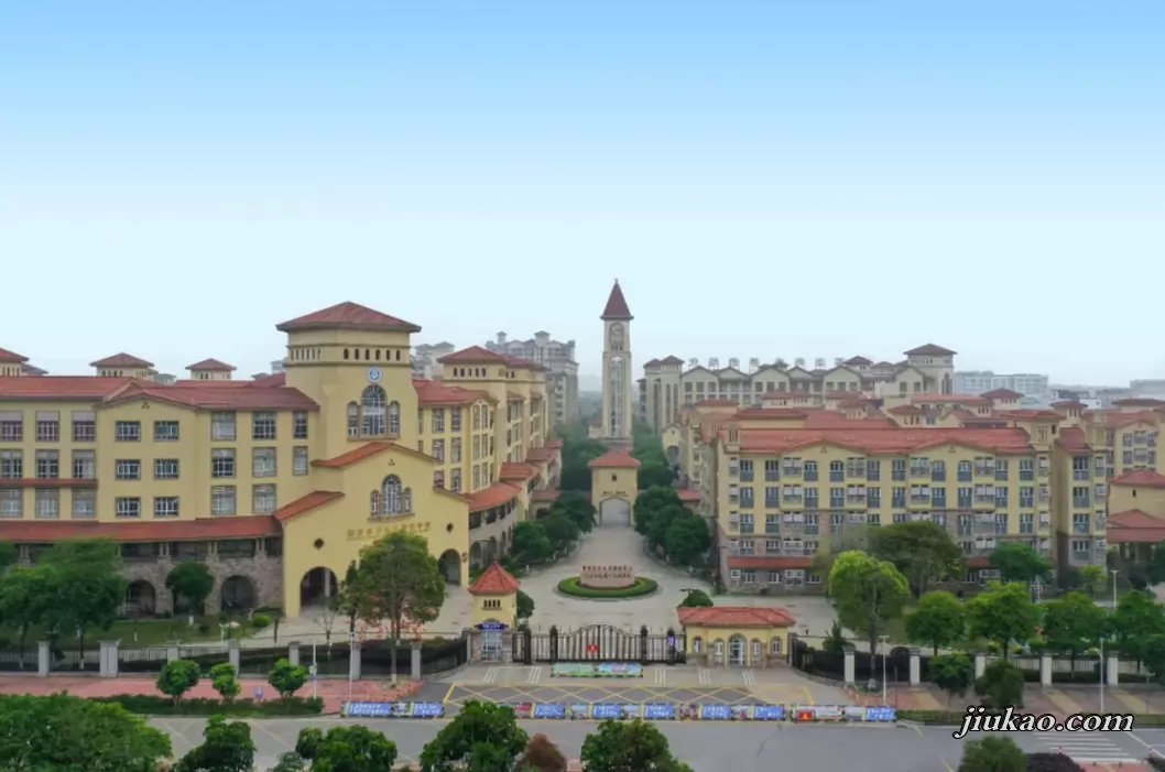 肇庆市龙涛外国语学校3