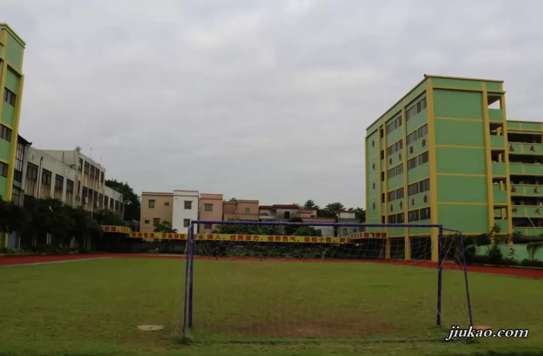 中山市横栏港源学校2
