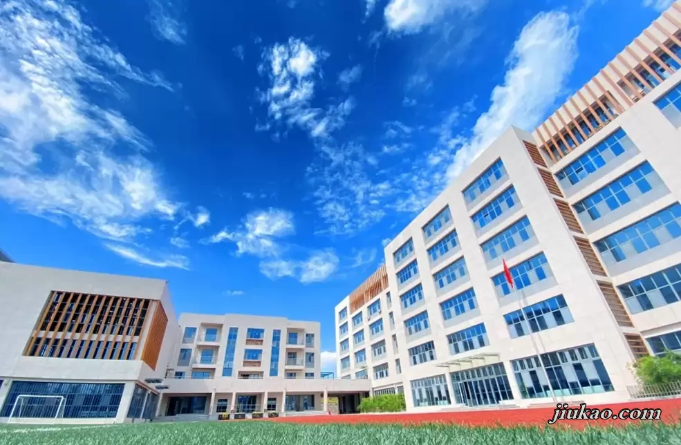 青岛创新学校