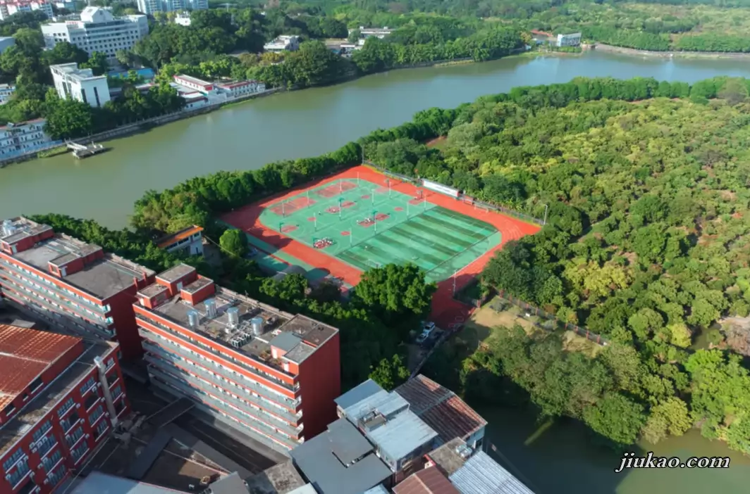 广州市海华高级中学3