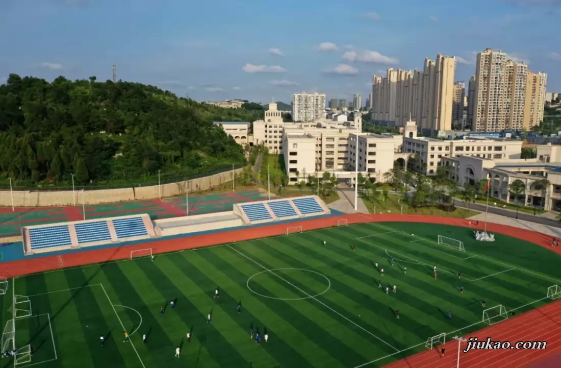 贵阳市第六中学4