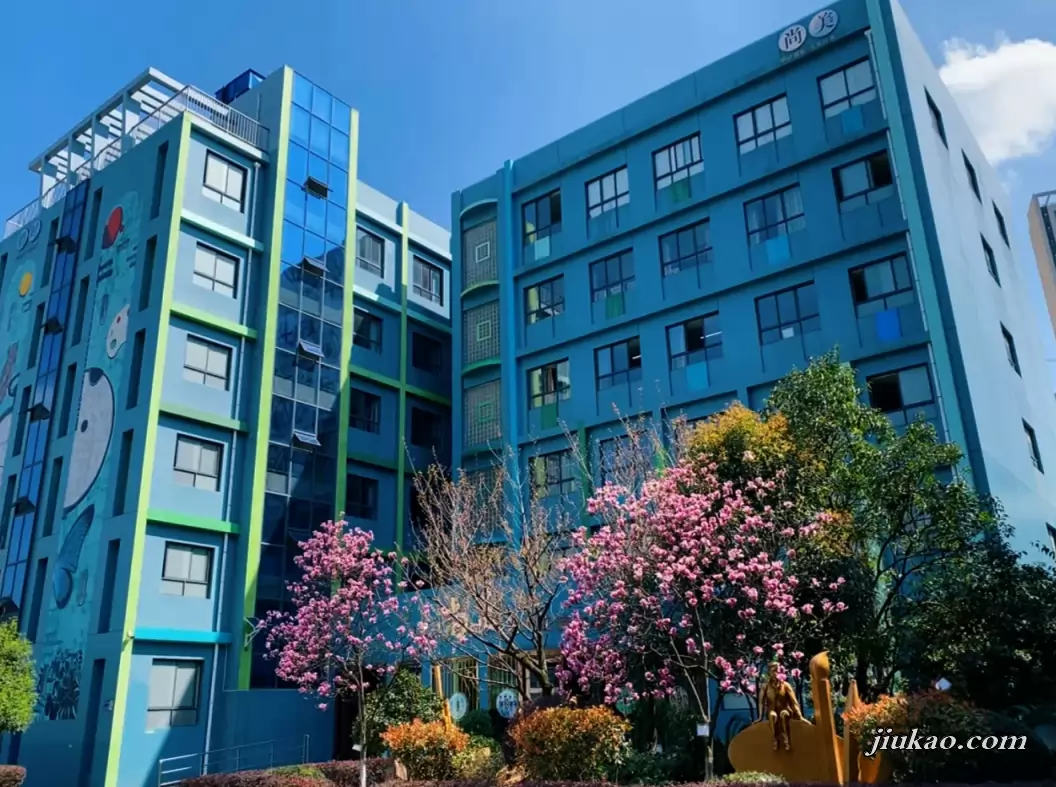 贵阳市第十二中学3