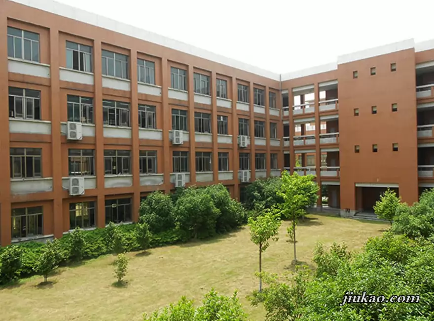 嘉兴市第三中学