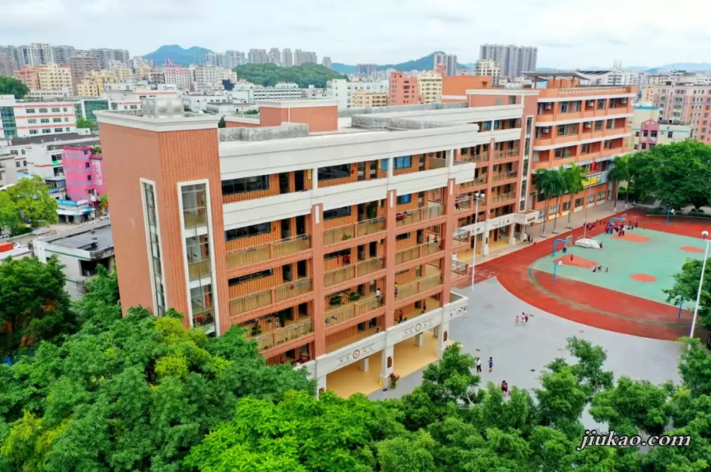 东莞市长安德爱小学