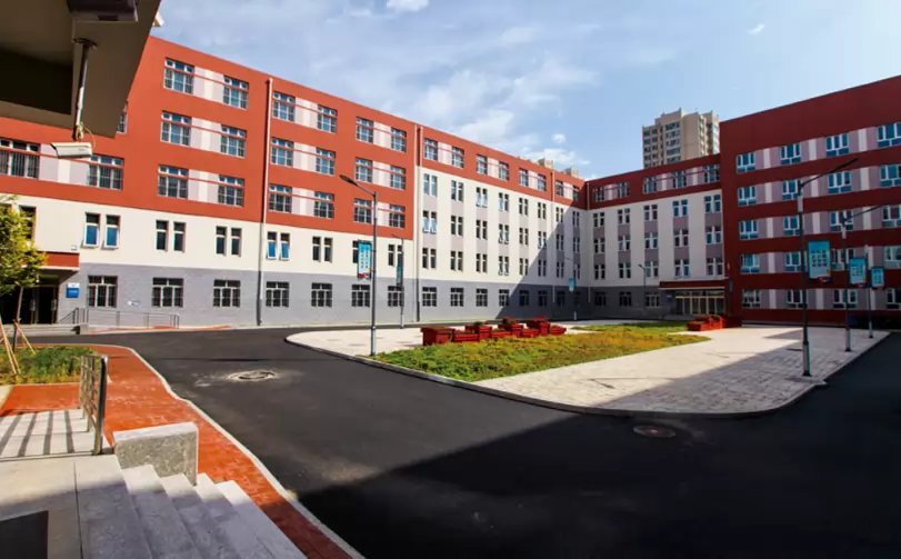张家口市第四中学3