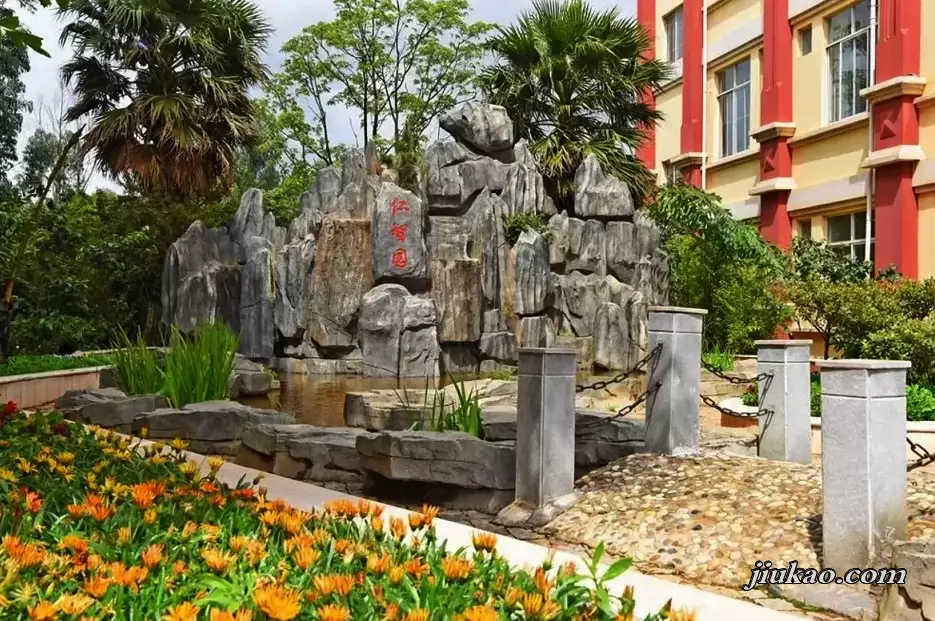 昆明市官渡区空港实验学校