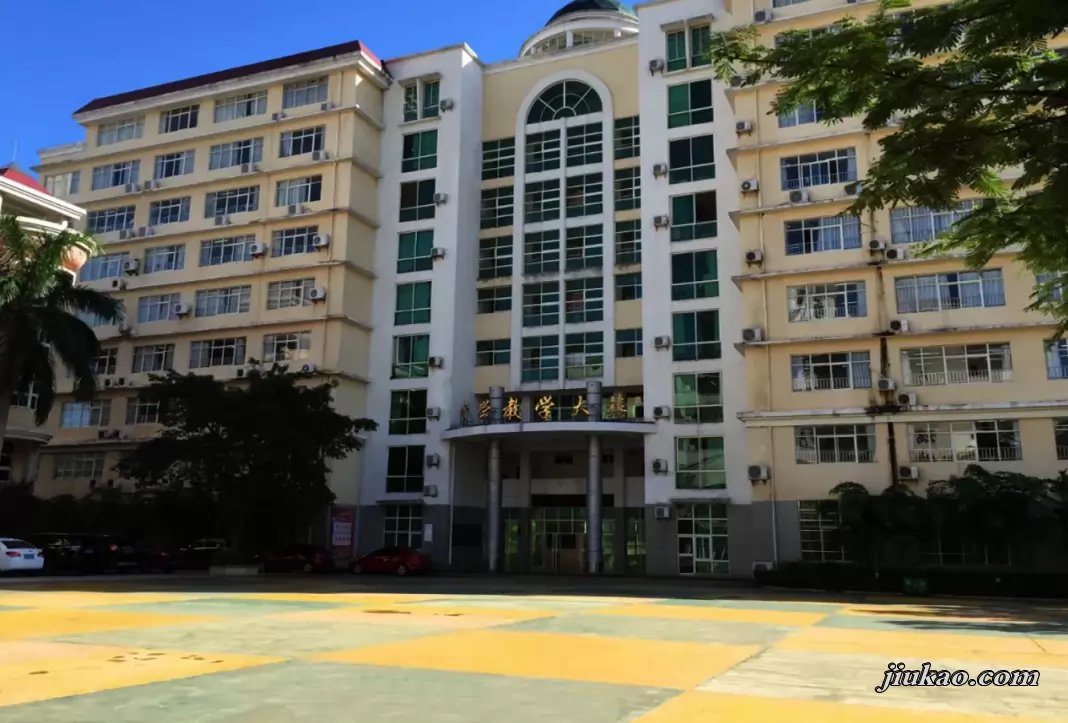 海南昌茂花园学校校园环境图片4