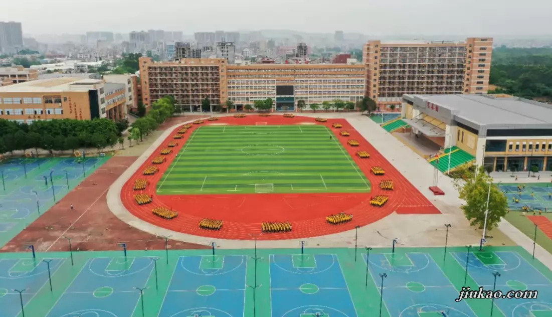 廉江市实验学校校园环境图片2