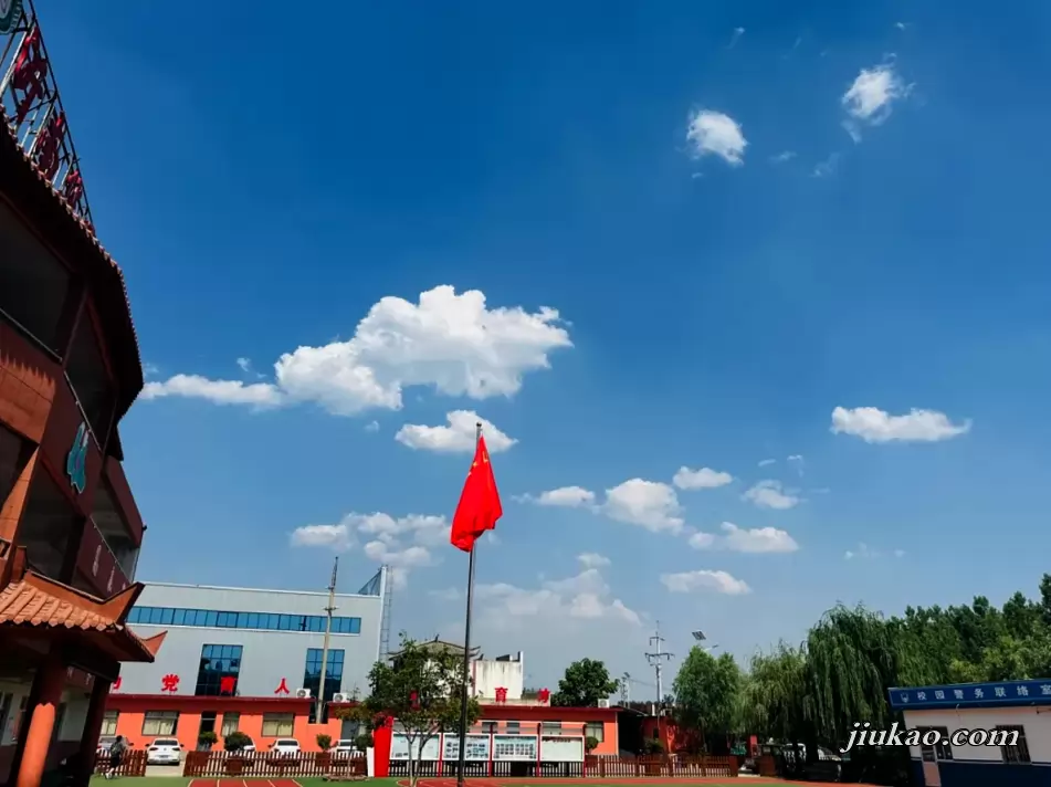 沂南华星实验学校校园环境图片3