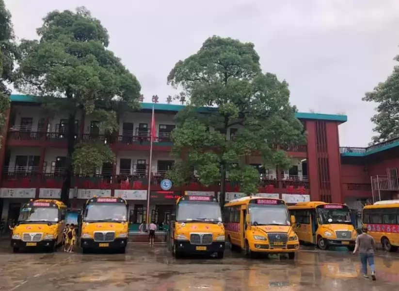普宁市占陇镇晨阳中英文小学