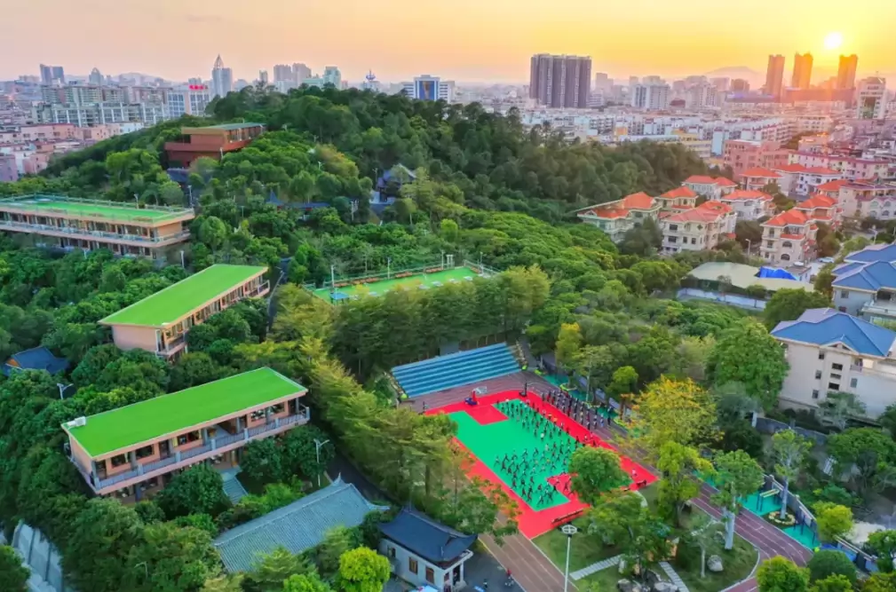 龙源交椅山学校