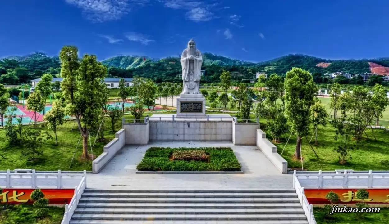 灵山县正久实验中学2