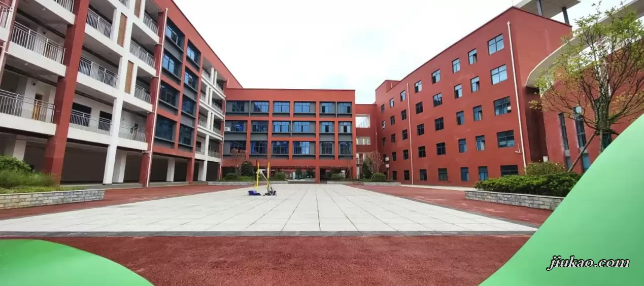 深圳百合外国语福泉学校校园环境图片