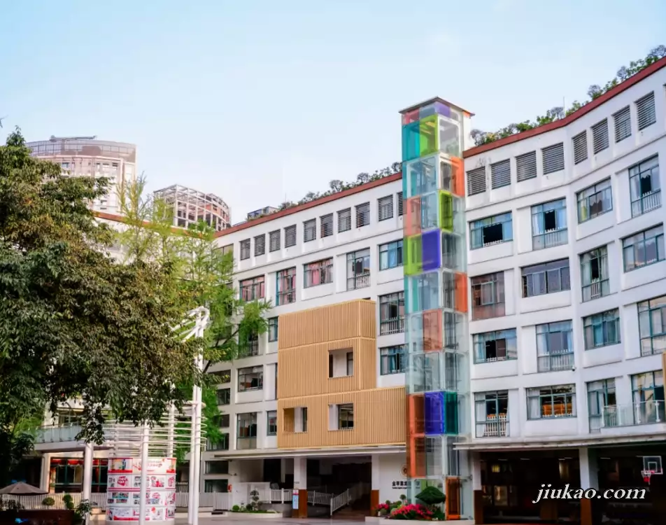 成都市武侯区金苹果龙南小学
