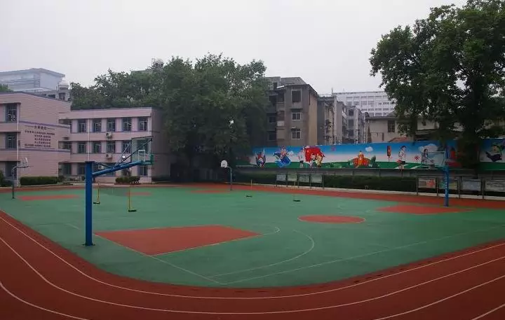 广州市白云区东方小学