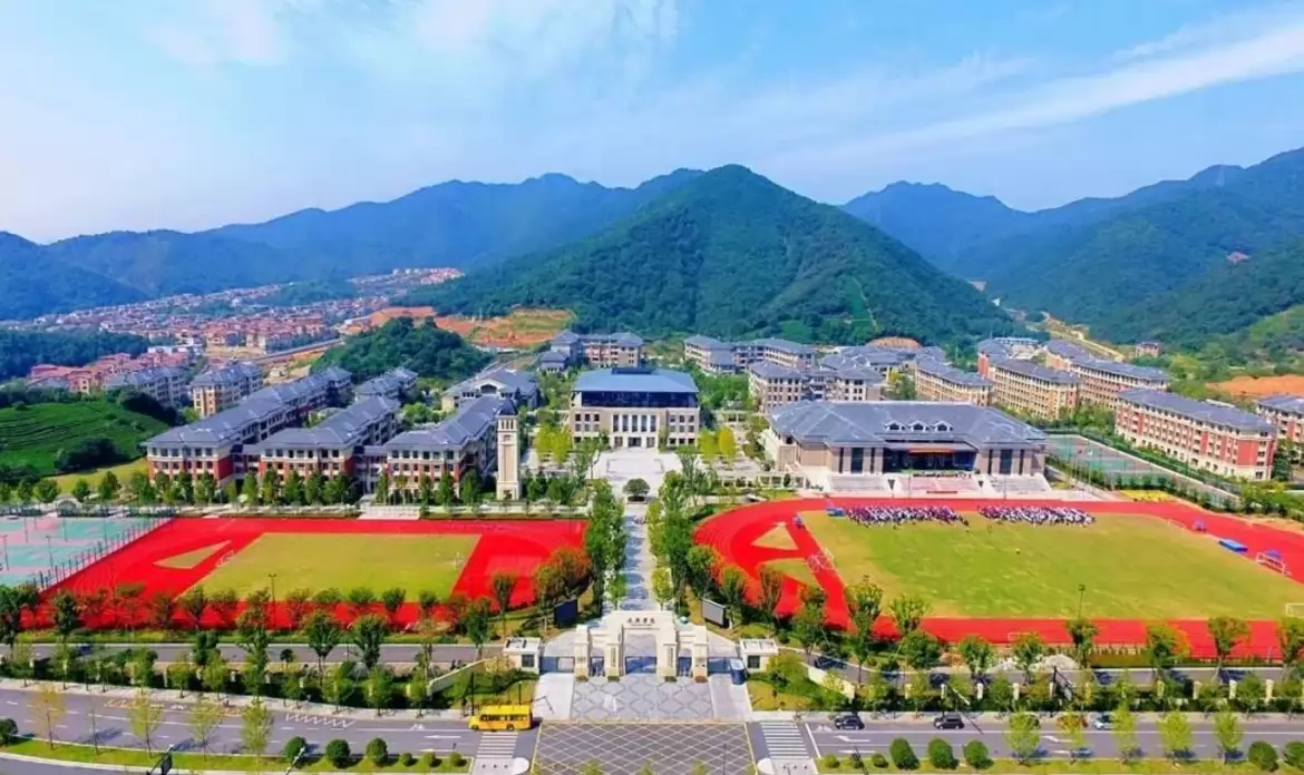 杭州银湖实验中学