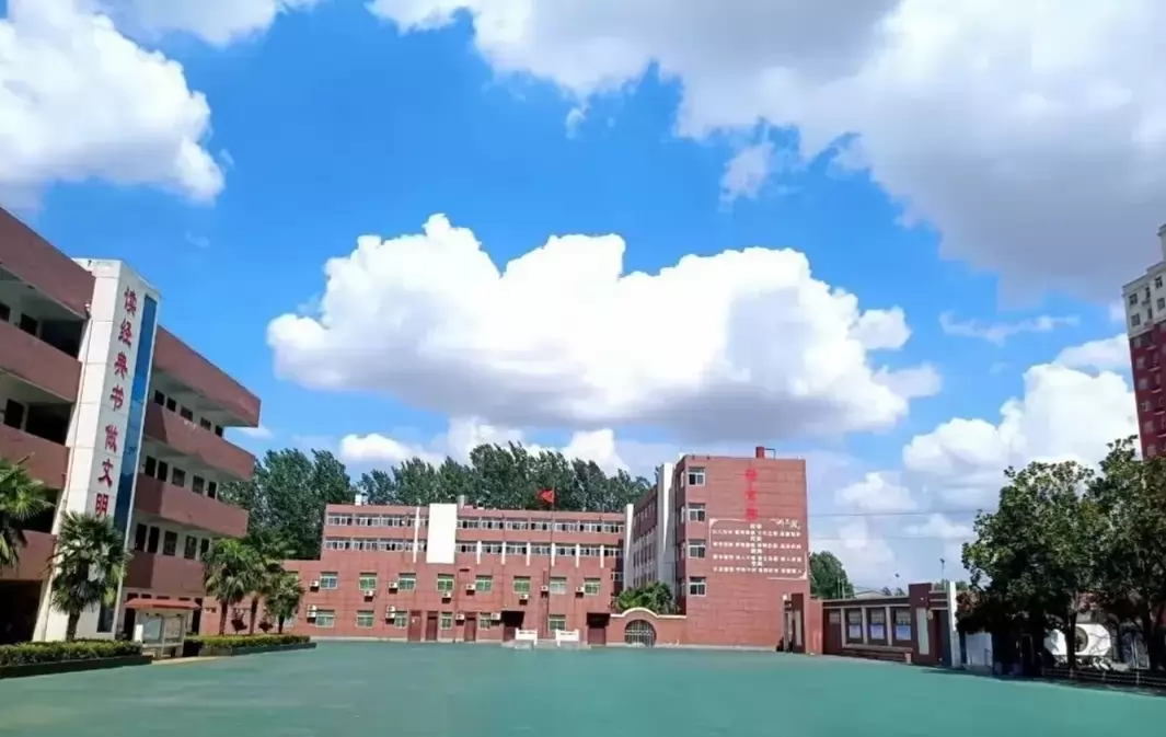 汝南县双语学校2