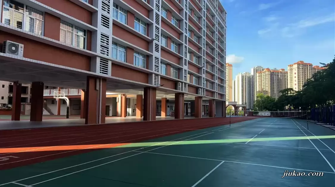 湛江市霞山区银帆学校2