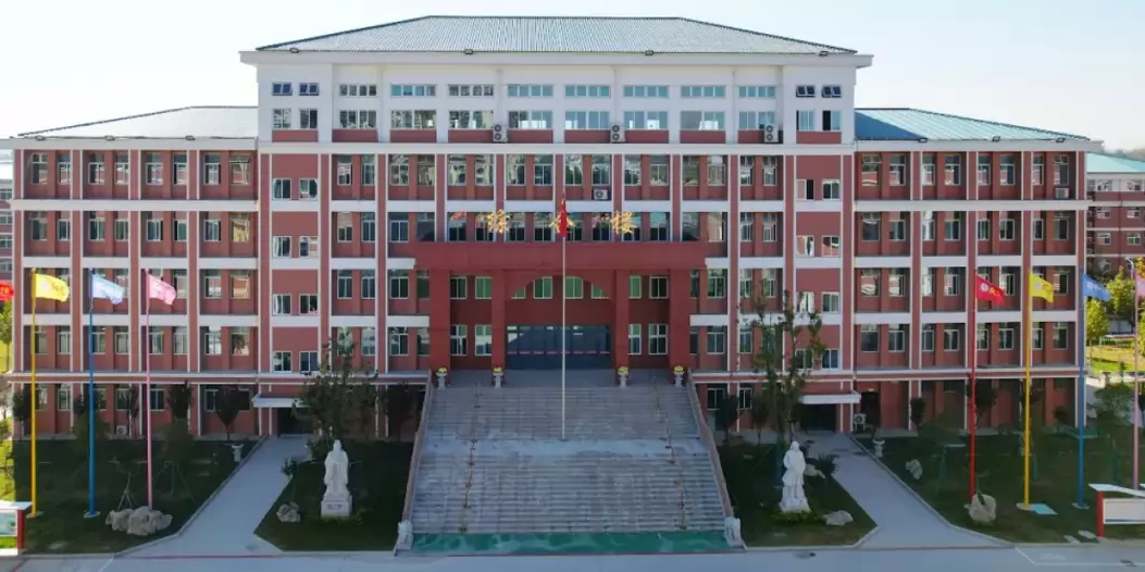 固镇县龙华实验学校