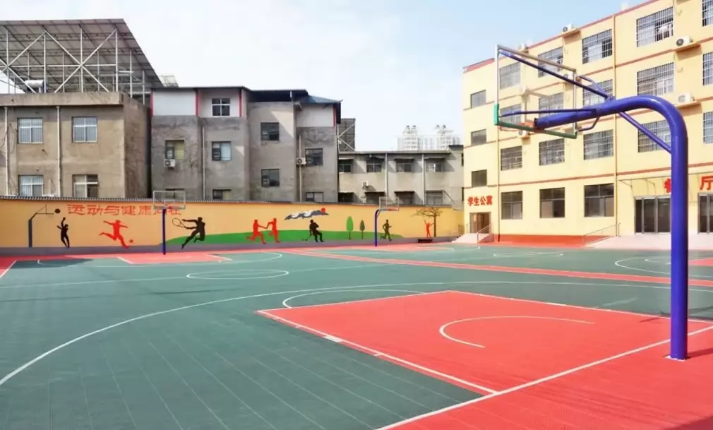 伊川县树人学校